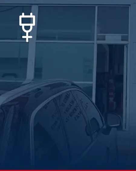 Diagnóstico electrónico: póster provisional sobre una foto del taller Solutions Motors
